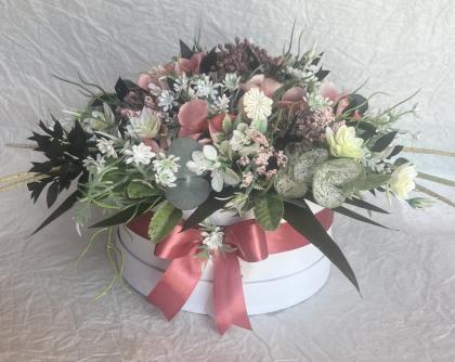 Virágbox, asztaldísz, tavaszi dekoráció