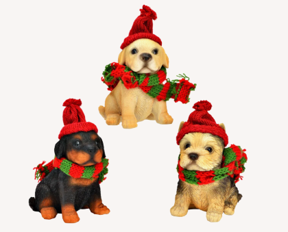 Kutya figura, kötött sapkás, 8 cm