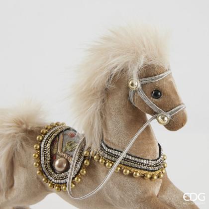 Hintaló figura, hintalovas dísz, elegáns hintalovacska, plüss bevonatú, gyöngyös (több méret)