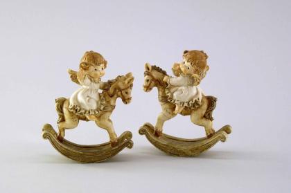 Hintalovas angyal figura, kerámia angyalka, angyal dísz, 10 cm