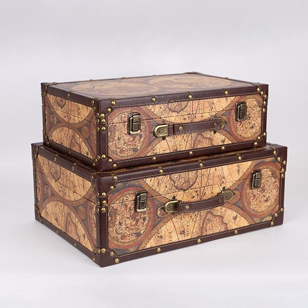 Díszdoboz, ajándékdoboz bőrhatású bőrönd, térképmintás (több méret)